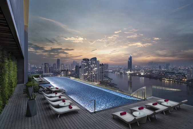 AVANI RiversidePool_Sunrise